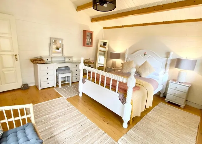 Beaufort House 新罗斯