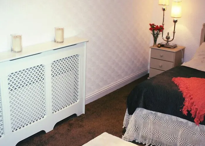 Beaufort House 住宿加早餐酒店 新罗斯