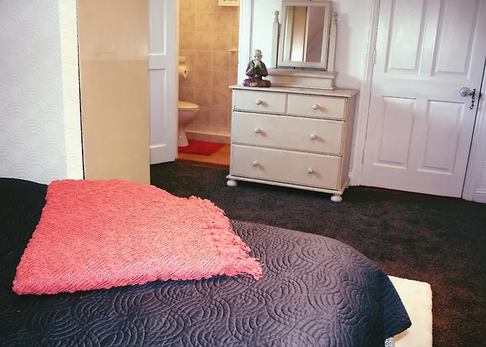 Beaufort House 新罗斯